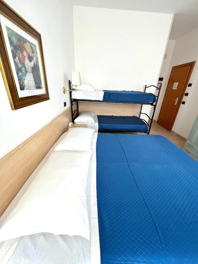 Hotel B&B Montecarlo Milano Marittima Kültér fotó