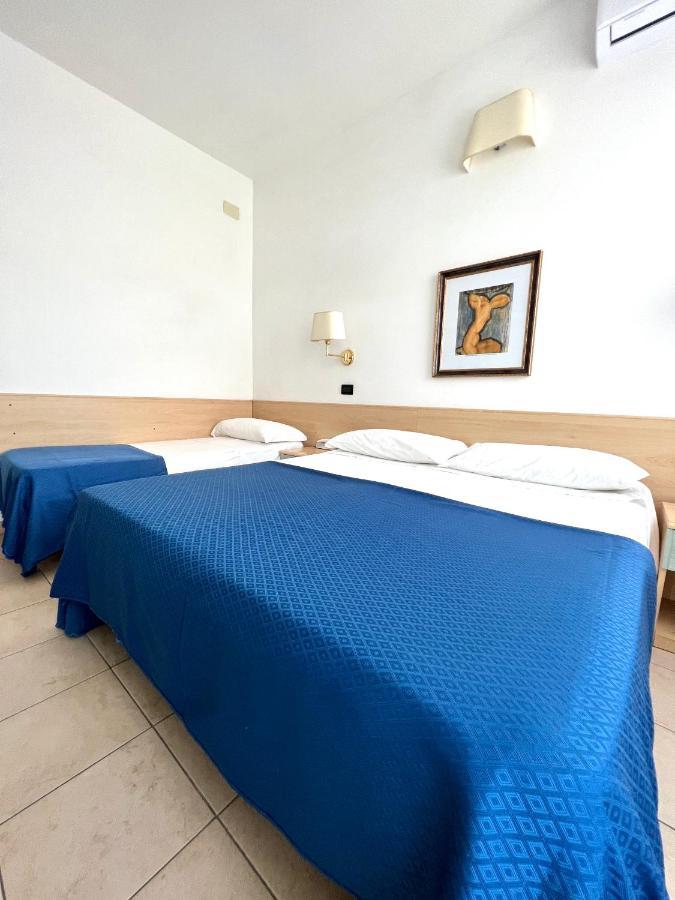 Hotel B&B Montecarlo Milano Marittima Kültér fotó