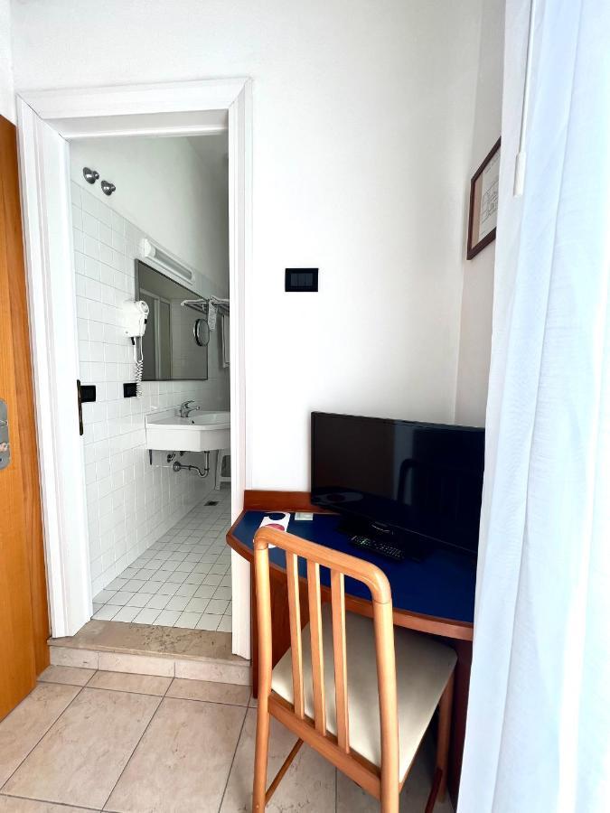 Hotel B&B Montecarlo Milano Marittima Kültér fotó