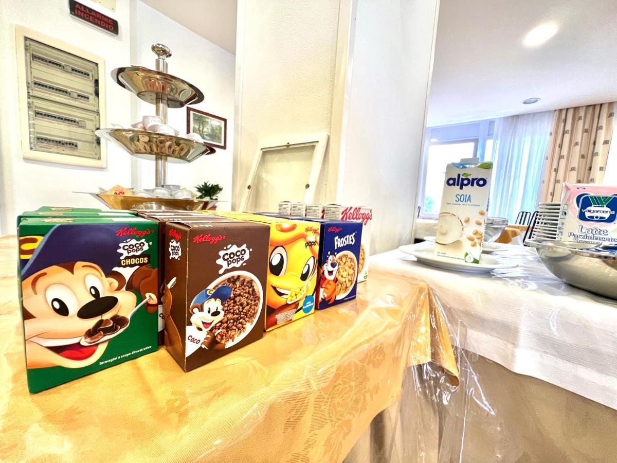 Hotel B&B Montecarlo Milano Marittima Kültér fotó